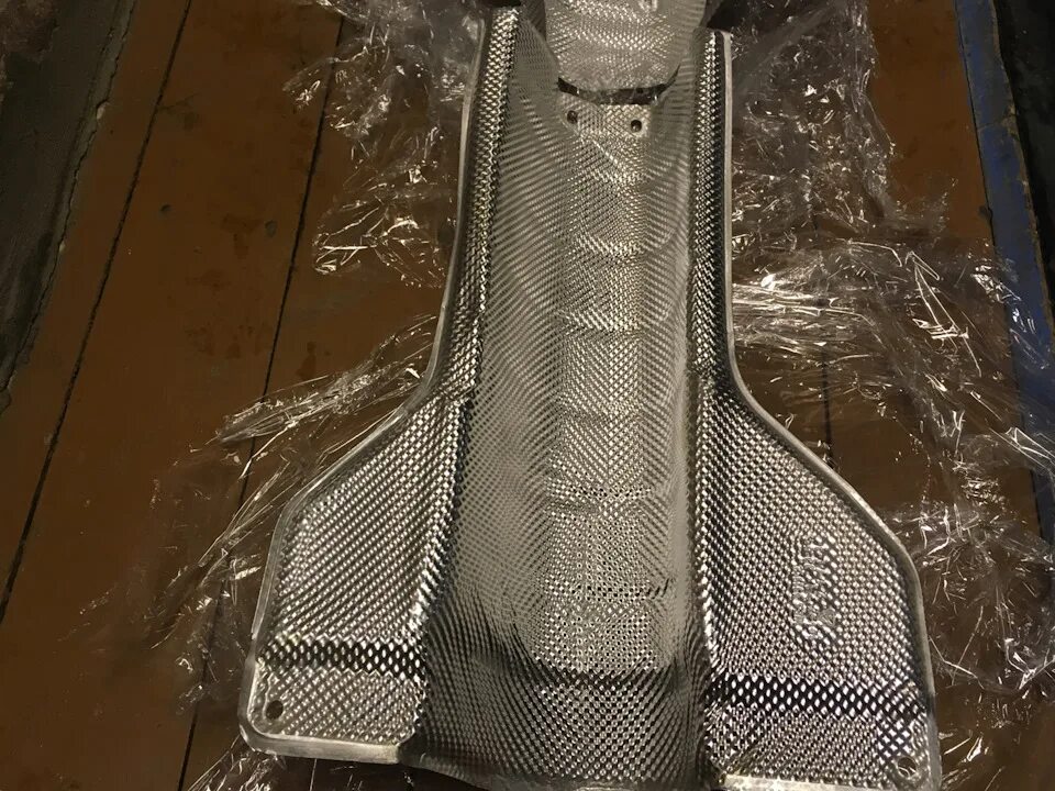 Термоэкран глушителя. Термоэкран алюминиевый универсальный. термоэкран глушителя h22a. термоэкран алюминиевый для глушителя. алюминиевый тепловой экран выхлопной.