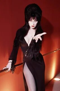 elvira witch photos - Pesquisa Google Cassandra Peterson, Space Ghost, Oliv...