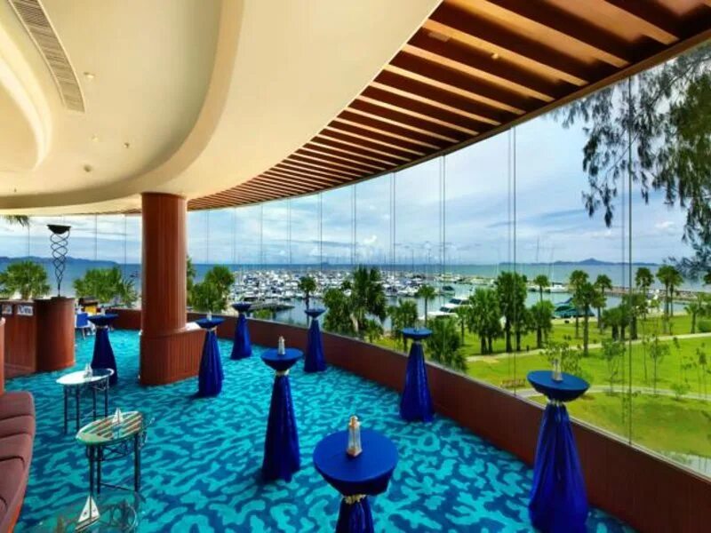 Marina yacht club hotel. Marina yacht club бодрум. Ресторане 33 yacht marina марокко. Яхт клуб интерьер. Отель vida дубай.
