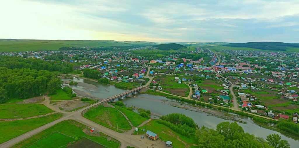 Кугарчинский район. Кугарчинский район Юмагузино природа. Мраково Башкортостан ул. Победы 9 панорама. Стелла Мраково фото. Село Мраково Кугарчинский район Алена Литошик 18 лет.