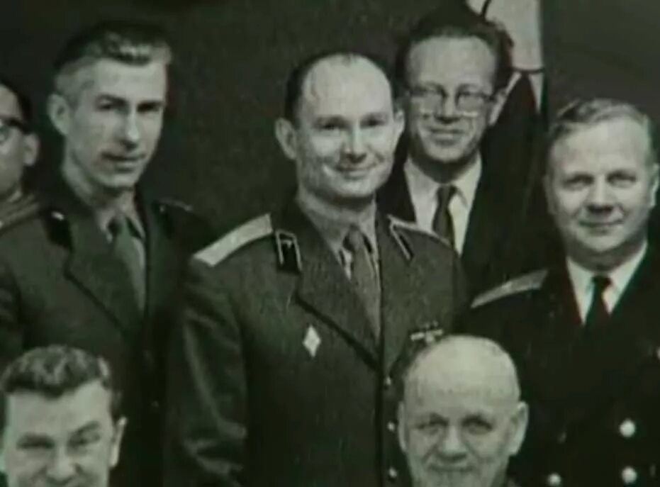 Генерал кгб поляков. Предатель кгб. Предатель кгб. Предатель кгб. Первое главное управление кгб.