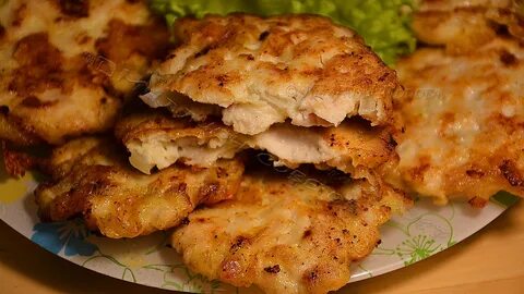 Рубленые котлеты из куриной грудки со сметаной