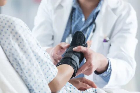Walk-in ER clinic in Jersey Village treating slip and fall injuries