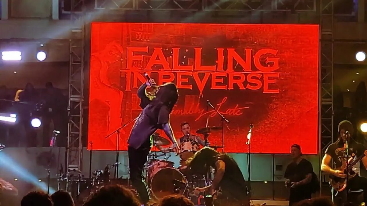 Past live 2023. Falling in Reverse 2023. Falling in Reverse ronnie2023. Falling in Reverse Zombified обложка. Rolling Stones 2023.