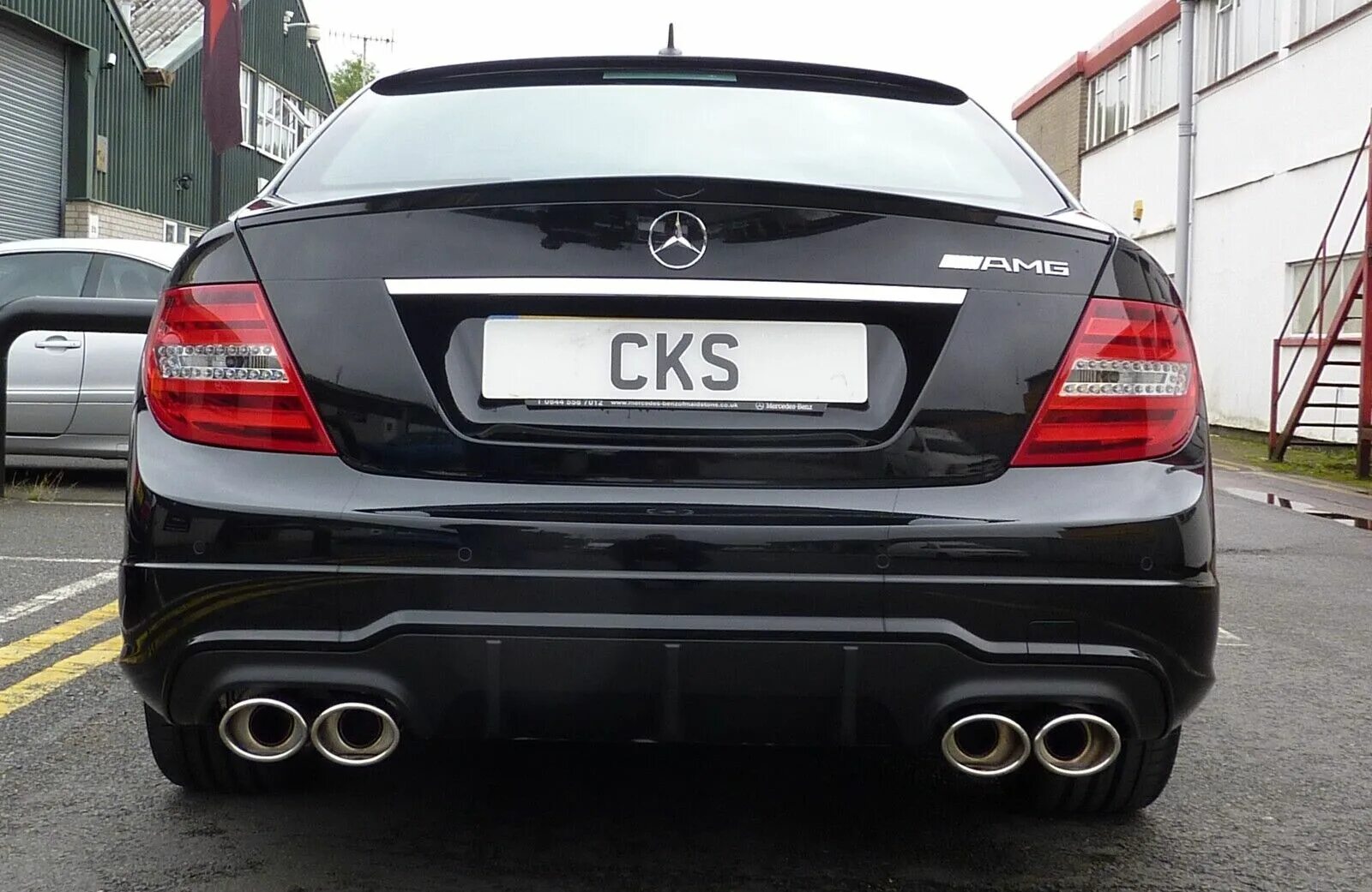 Диффузор мерседес. Мерседес 204 амг. mercedes c63 amg w204 выхлоп. mercedes c180 w204. w204 c350 amg.
