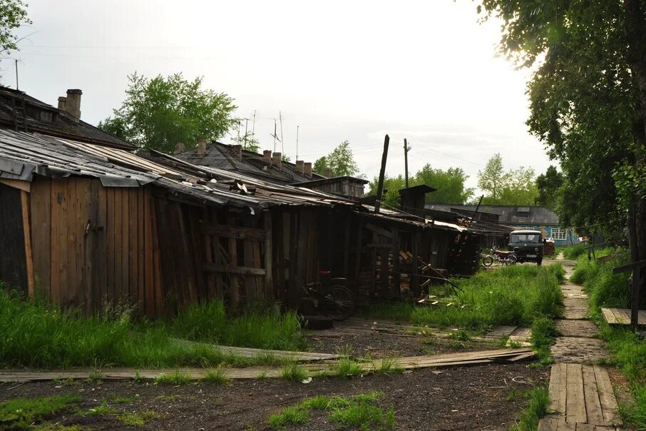 архангельск снос. ветхий дом. архангельск снос. архангельские дома. как сносят здания.