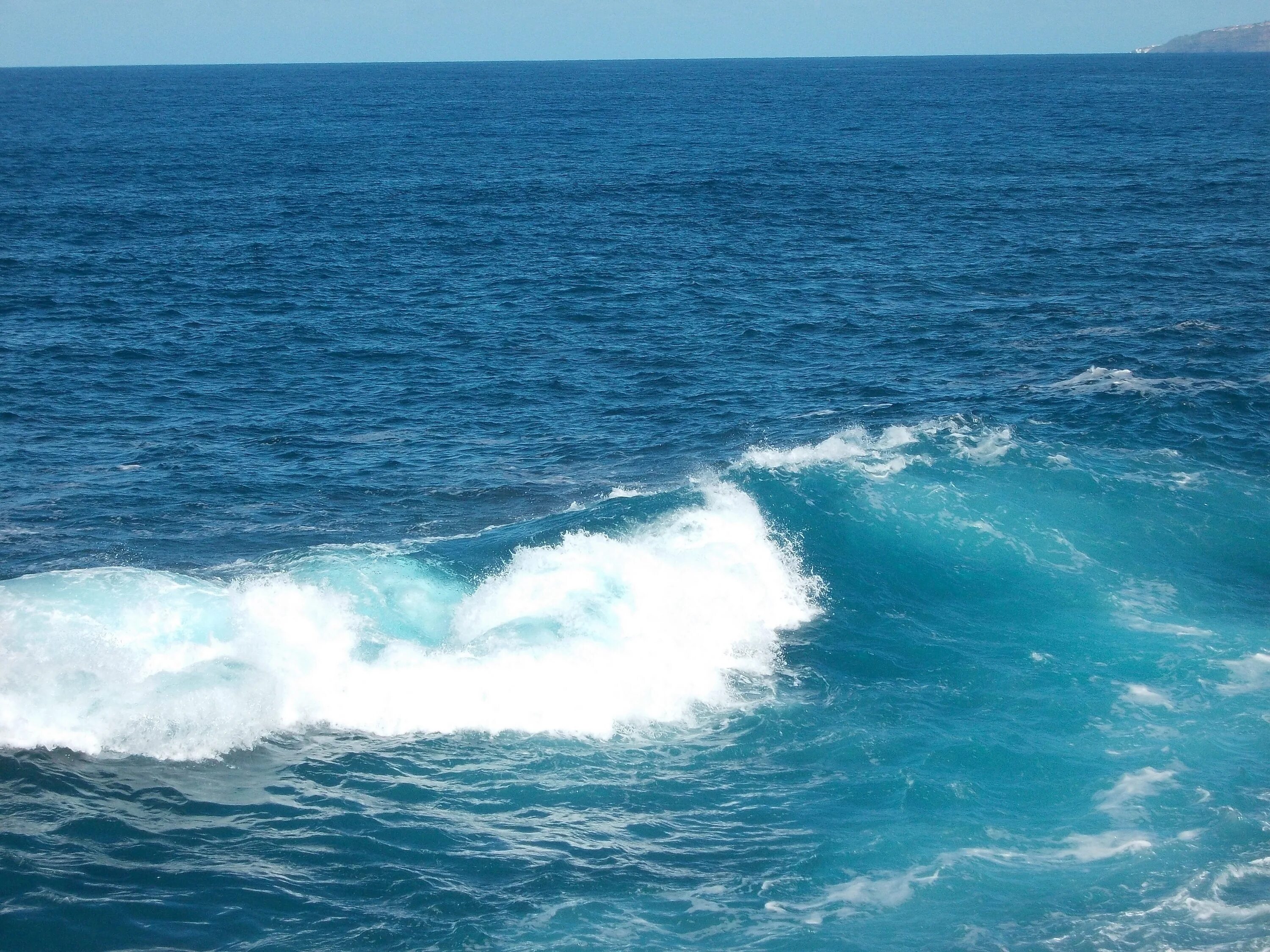 Море, волны. Морская вода. Море вода. Волны на воде.