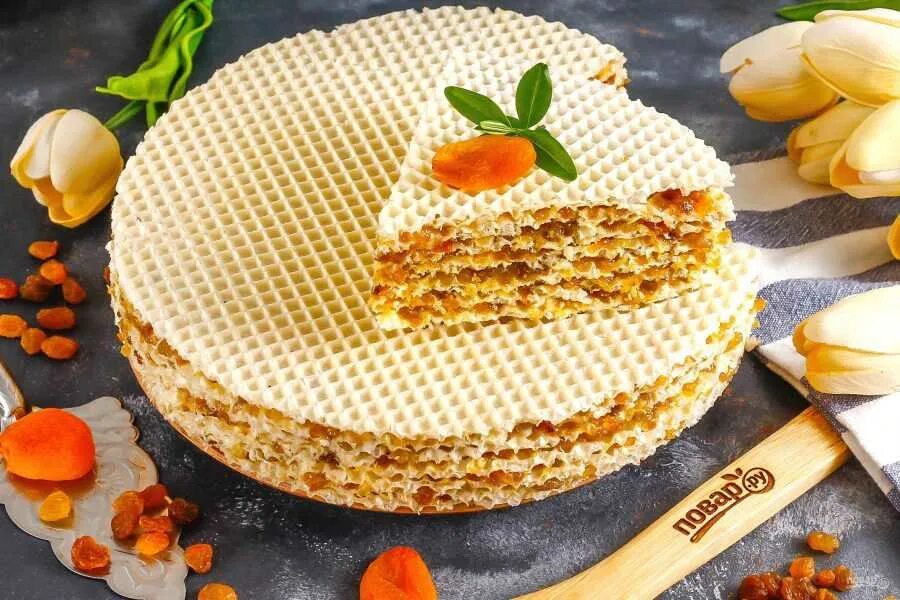 Вафельные коржи со сгущенкой. Вафельный торт. торт из вафельных коржей. торт из вафельных коржей со сгущенкой.