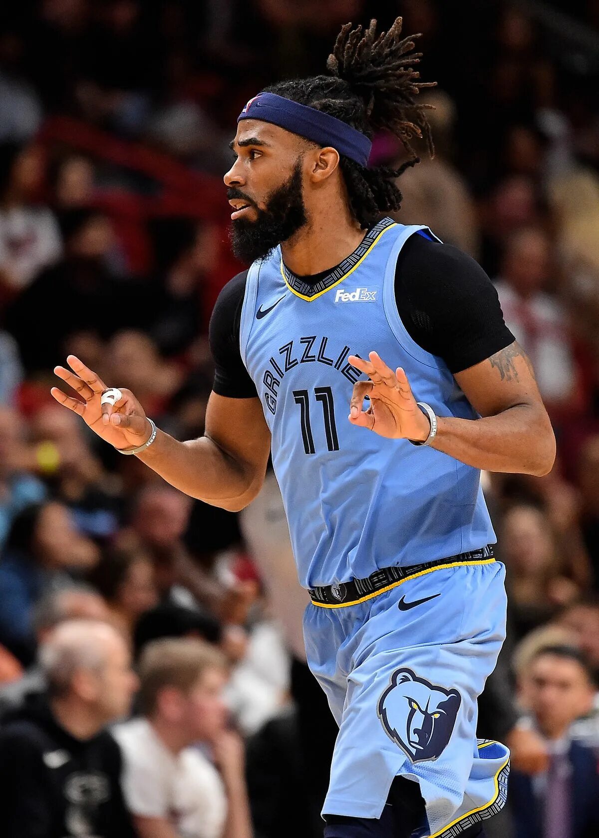 9 mike. Mike Conley. Майк Конли баскетболист. Конли жагнлар.