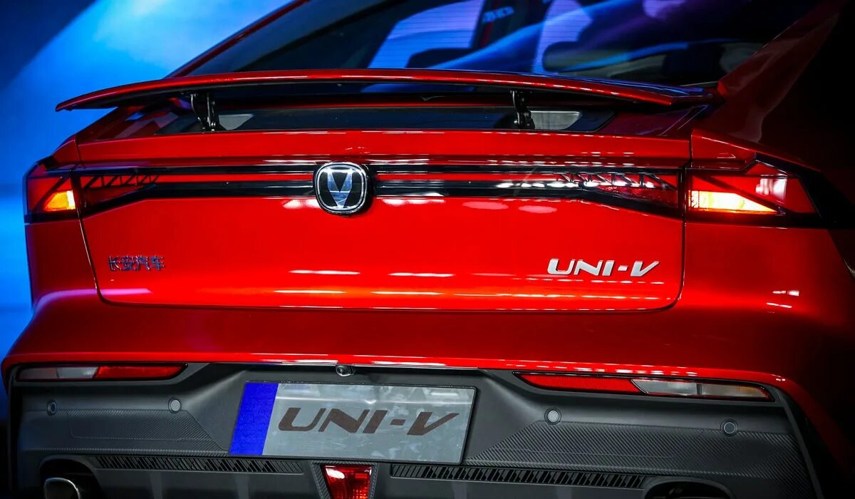 Changan uni v бампер. Changan uni-v 2025. чанган uni v. чанган лифтбек uni-v. авто чанган 2025 года.