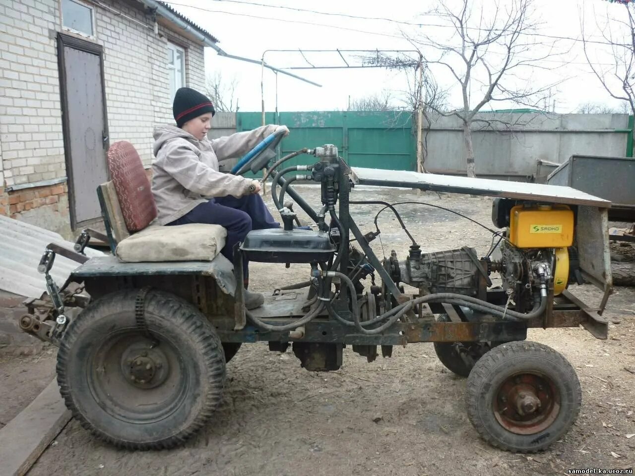 Самоделки из техники. Самоделки технике своими руками. Окучник из бензопилы урал. Самоделки технике своими руками. Технические самоделки.
