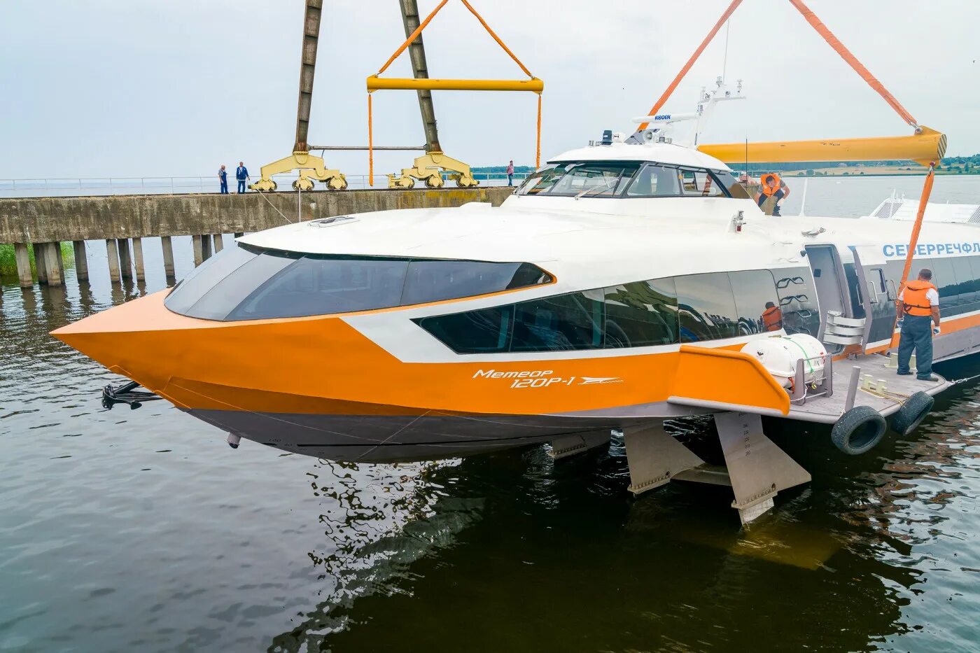 Метеор 120. «метеор 120р»валдай 45р. Метеор 120р-2. Метеор 2020 судно. Метеор 120р катер.