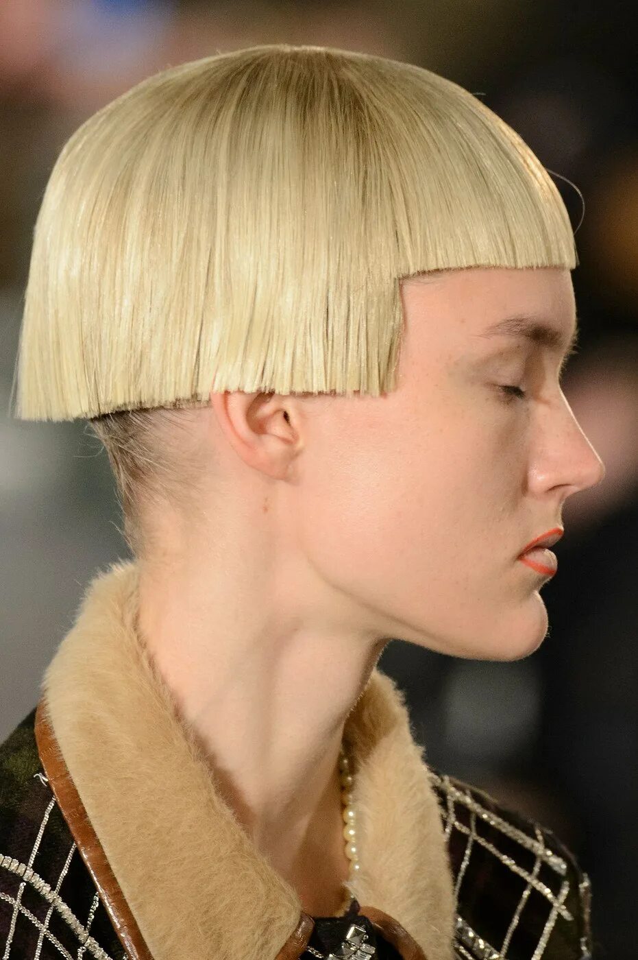 Pixie bob ирокез. Пикси гаврош гарсон. Неординарные прически. Прикольные короткие стрижки. Прикольные короткие стрижки.