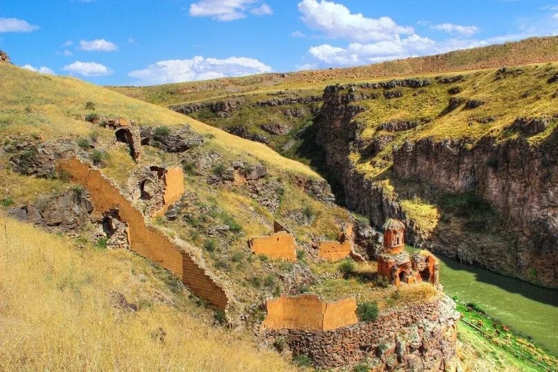 Армения древнее время. Город Ани древний армянский город. Город Ани древняя столица Армении. Город Ани Турция царство. Крепость Ани в Армении.