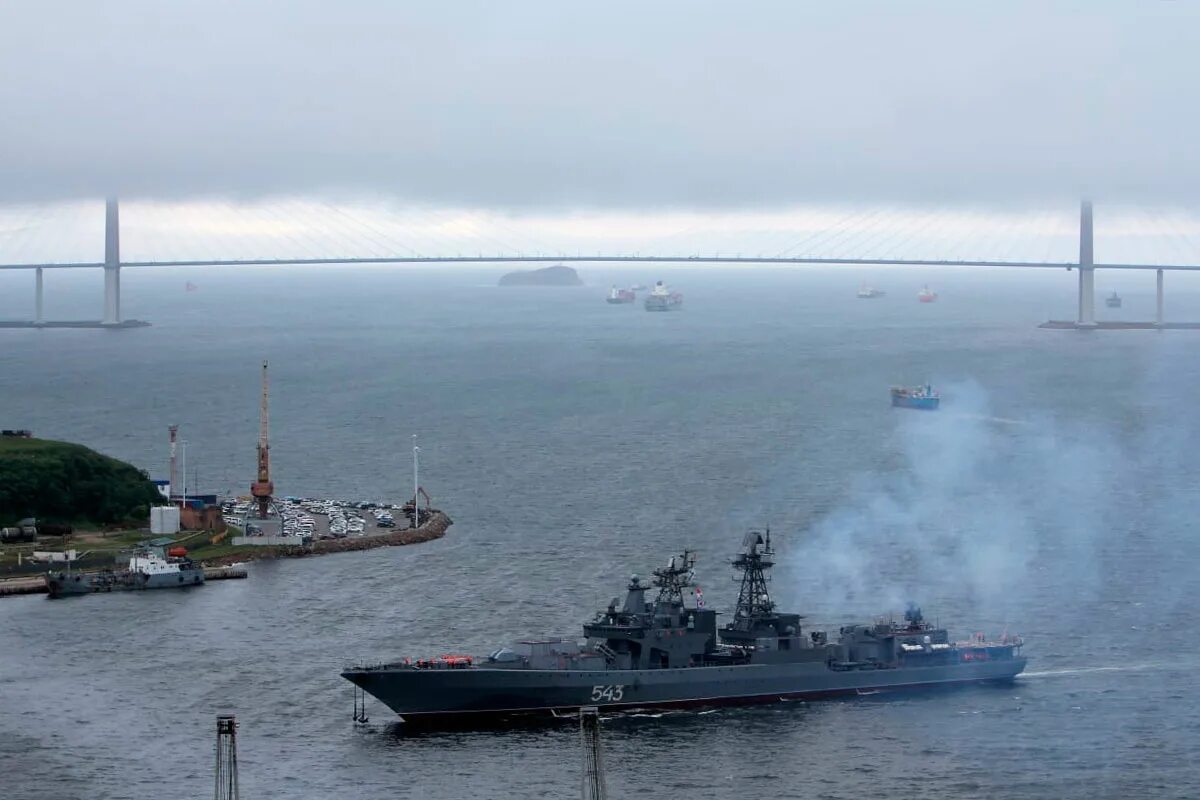 Учение тоф. Тихоокеанский флот владивосток. корабли тоф владивосток. боевые корабли тихоокеанского флота. возвращение кораблей тоф во владивостоке 2025.