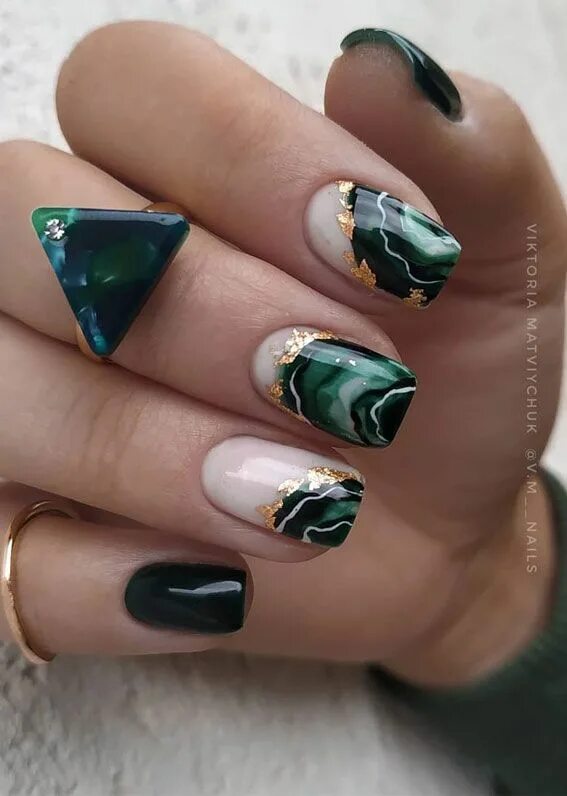 Идеи изумрудного маникюра Rate the work of the master from 1 to 10. Do not forget to like manicure2019 #na