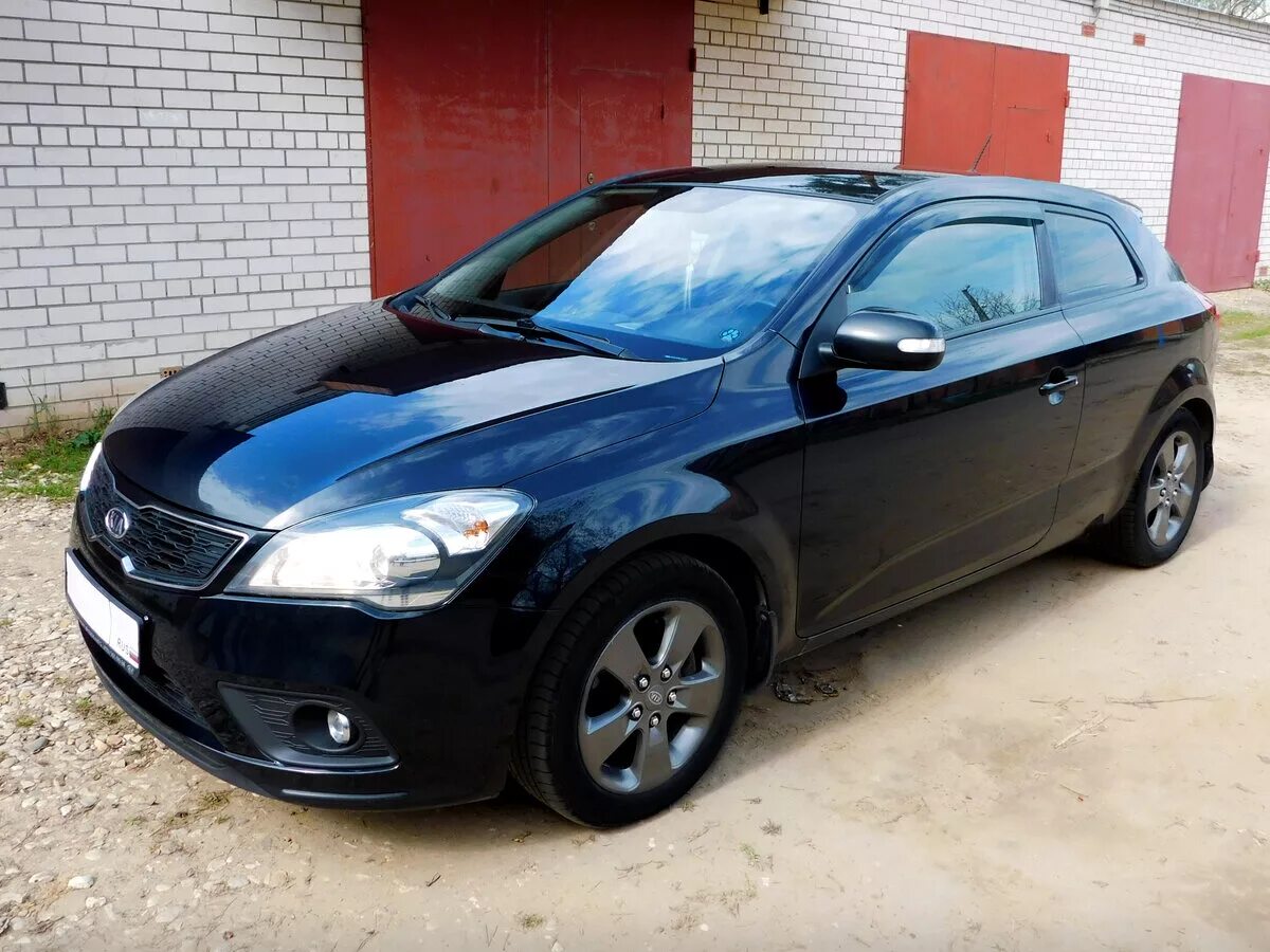 Сид 2011 хэтчбек. Kia Ceed 2011 купе. Киа СИД 2011 хэтчбек чёрный. Kia Ceed 2011 Рестайлинг. Kia Ceed купе 2011 Рестайлинг.