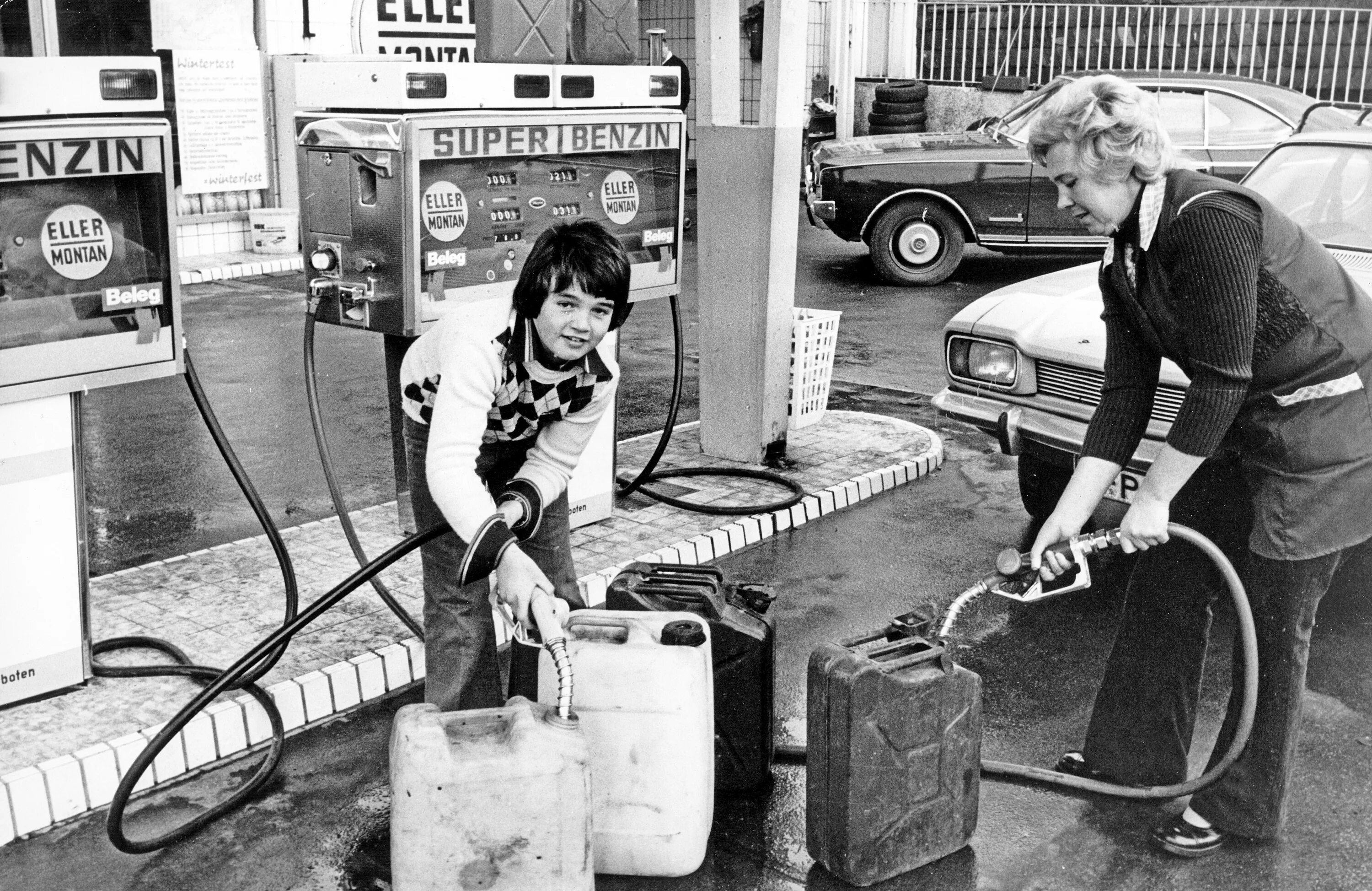 Кризис 1960 1970. Нефтяной кризис 1973 США. Топливный кризис в США 1973. Энергетический кризис США 1973. Кризис нефти 1973 в США.