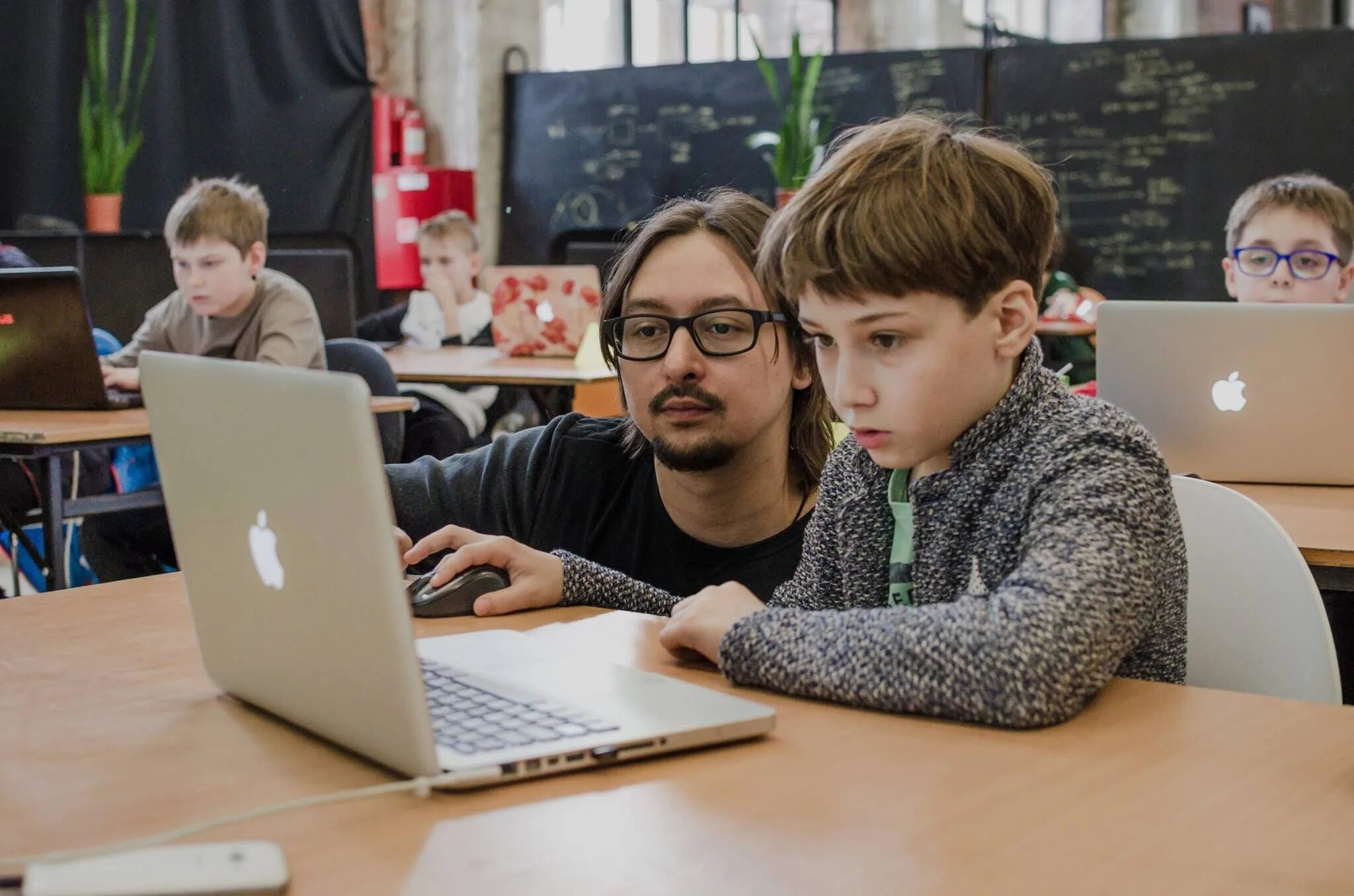 Общеобразовательные программы в школе. Ученик запоминает. Особенности питания при умственном труде. Компьютер для детей. Умк школа россии цель программы.
