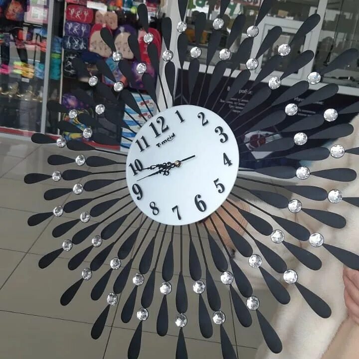 Большие часы в городе. Городские часы казахстан. Астана время сейчас. Астана который час. Астана будущего.