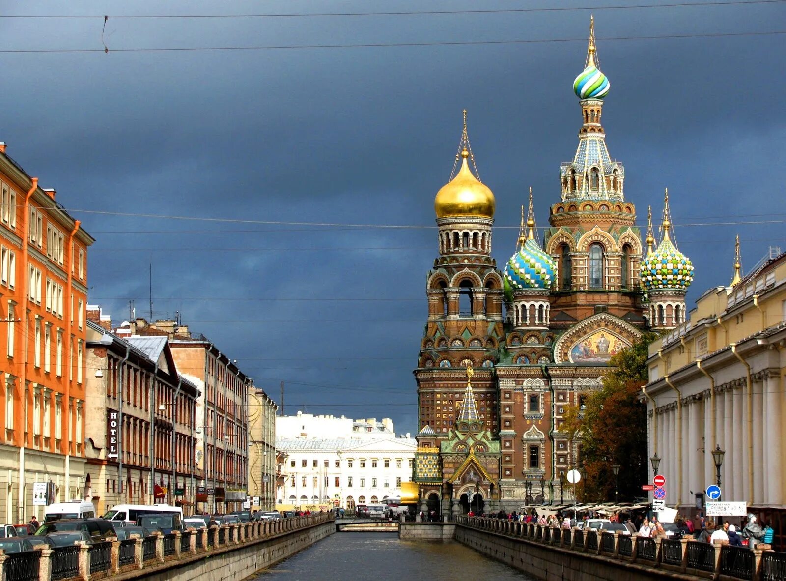 Sankt petersburg. City of St. Petersburg. Берестнева Sankt Petersburg. Sankt Peterburg обложка. Sankt Petersburg iyun фото.