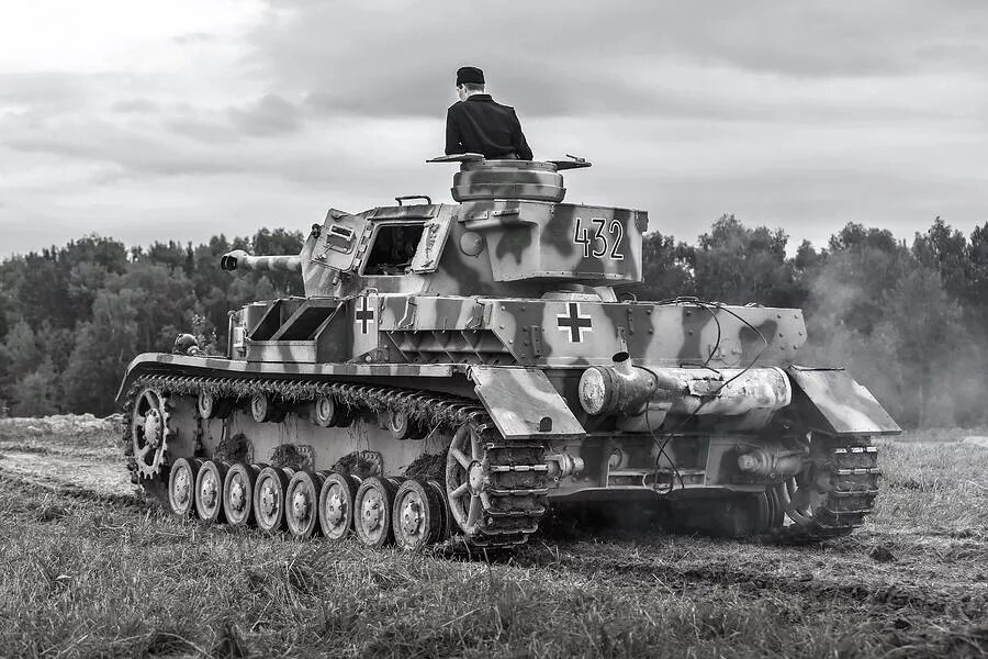 Panzer iv. Панцер 4 танк. Т-4 танк. Танк PZ Kpfw 4. Немецкий танк PZKPFW IV.