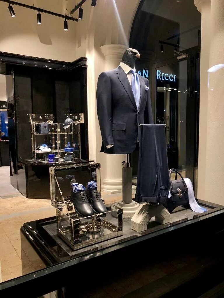 Ds damat магазин. Бутик турецкой одежды мужской. Рой робсон магазины в москве. Сочи торговая галерея магазины. Магазин мюнхен сочи.