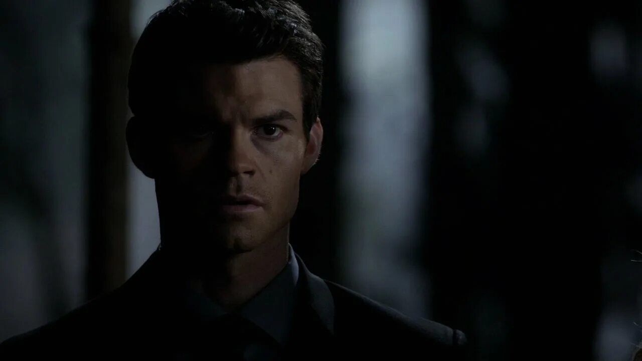 Элайджа вуд. Elijah перевод. Элайджа вуд актер. Злодей элайджа. Elijah перевод.