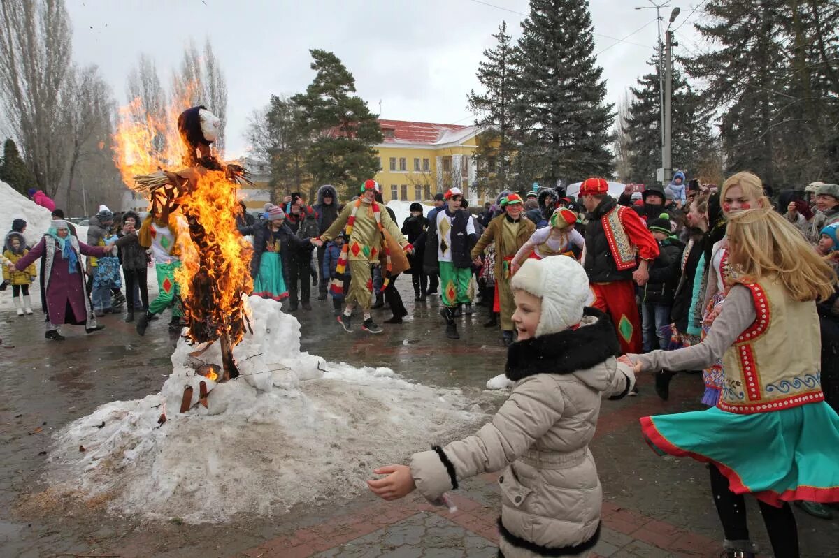 Зимние праздники по старинному календарю народов. Масленица в суздале. Зимние праздники по старинному календарю народов. Масленица традиции. Празднование зимнего праздника.