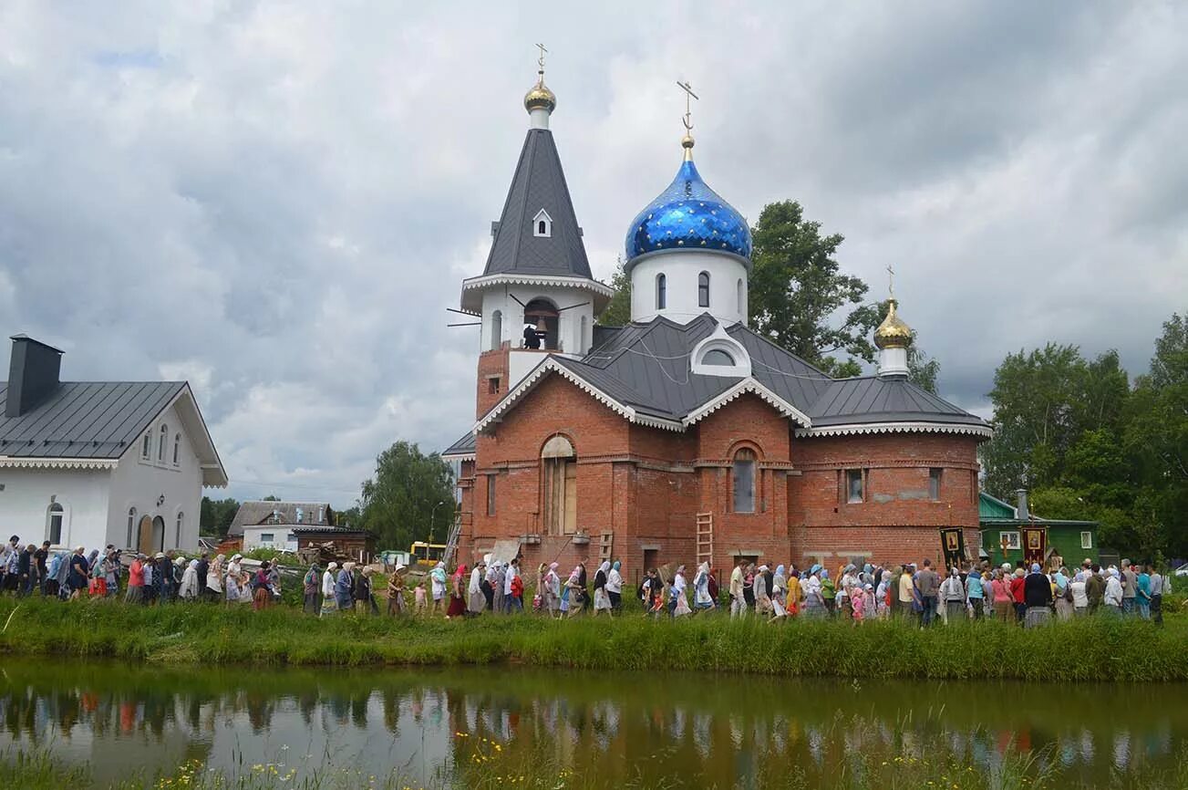 Клин московская область погода на 14 дней. Храм Покровка Клинский район. Деревня Покровка Клинского района. Деревня Покровка Клинский район Московская область. Боголюбская Церковь Покровка Московская область.