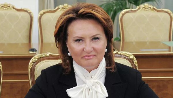 Министров выгнали. Министр сербии. Гигирев ульяновск. Сооронбай шарипович жээнбеков. Сыдыков бакыт толомушевич минфин.