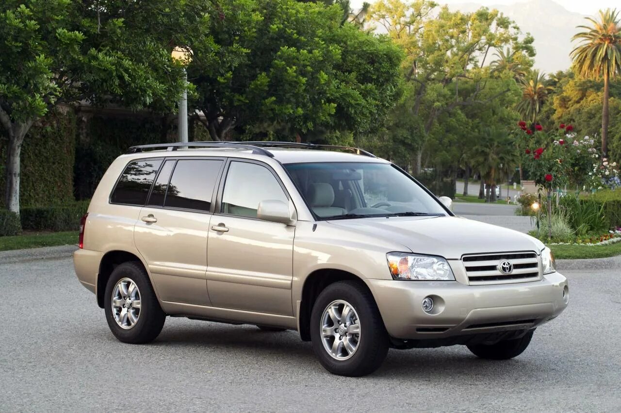 Toyota highlander 2003. Toyota highlander 2004. Хайлендер 2004 андроид. Toyota highlander 2004. Тойота хайлендер 2006 года.