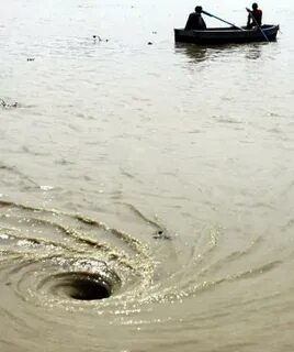 В одну воронку не попадает