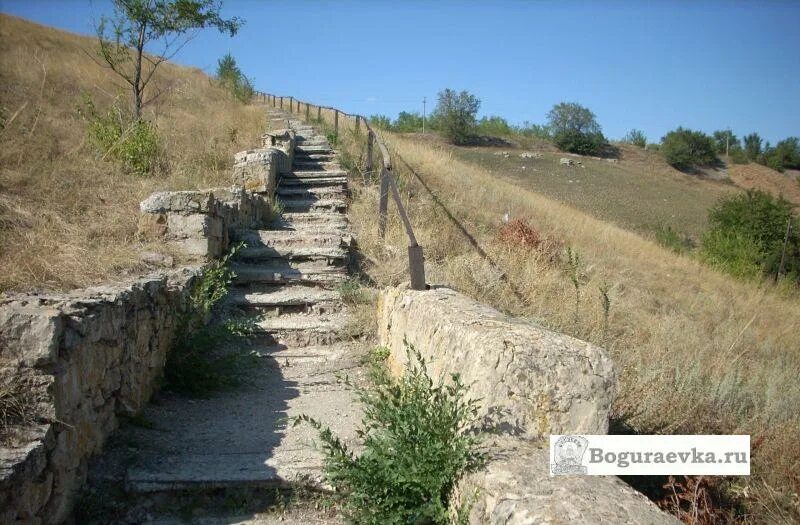 Орлиная скала мезмай краснодарский. Хутор нижняя ковалевка красносулинский район. Хутор богураев белокалитвинского р-на. Хутор ильич отрадненский район краснодарский край. Хутор крутинский белокалитвинского района.