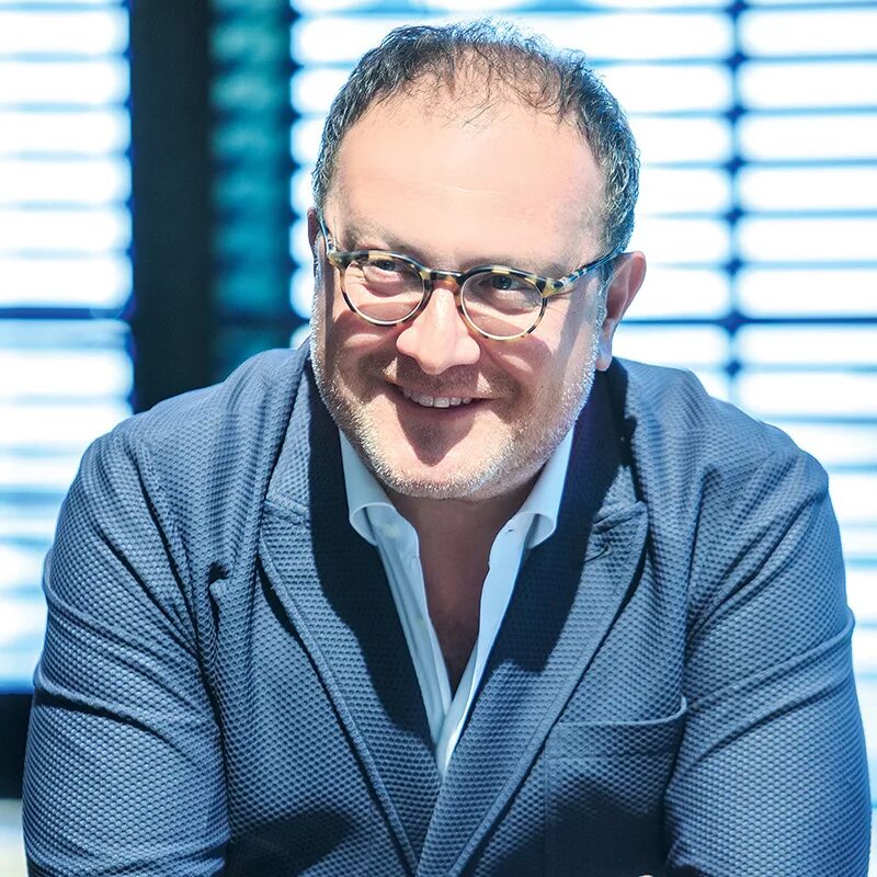 продюсер бизнесмен