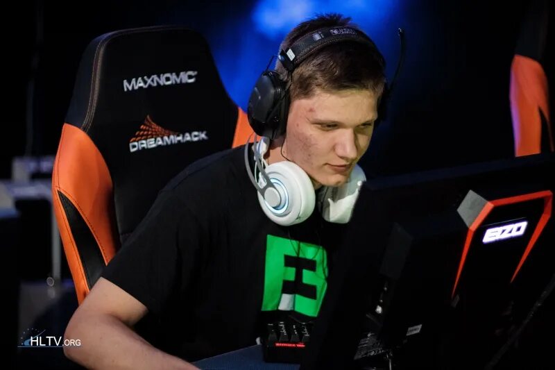 Симпл 3. Саша симпл +2015. s1mple cs go. симпл флипсайд.
