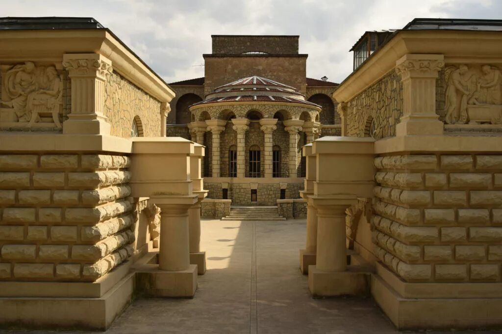 Ессентукская грязелечебница ессентуки. Курортный парк ессентуки достопримечательности. Достопримечательности города ессентуки ессентуки. Ессентукская грязелечебница ессентуки. Ессентуки достопримечательности.