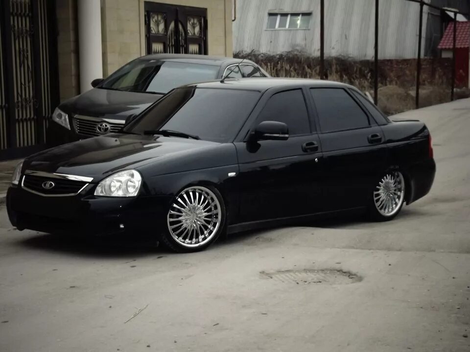 Lada Приора седан 1.6 бензиновый 2007 конечно же Чёрная на DRIVE2