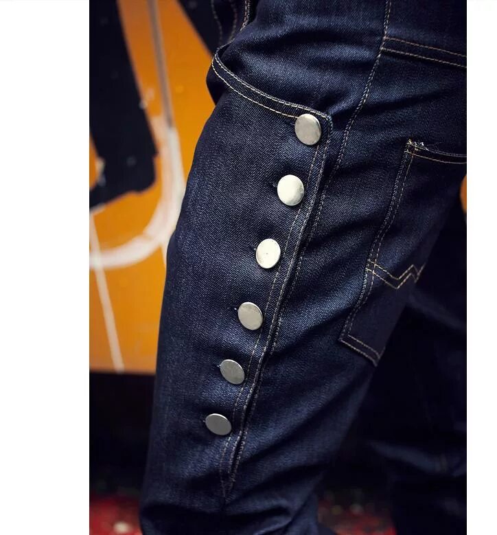 штаны на пуговицах. брюки с золотыми пуговицами. брюки с завышенной талией с пуговицами. брюки с пуговицами по бокам. брюки с пуговицами на талии.