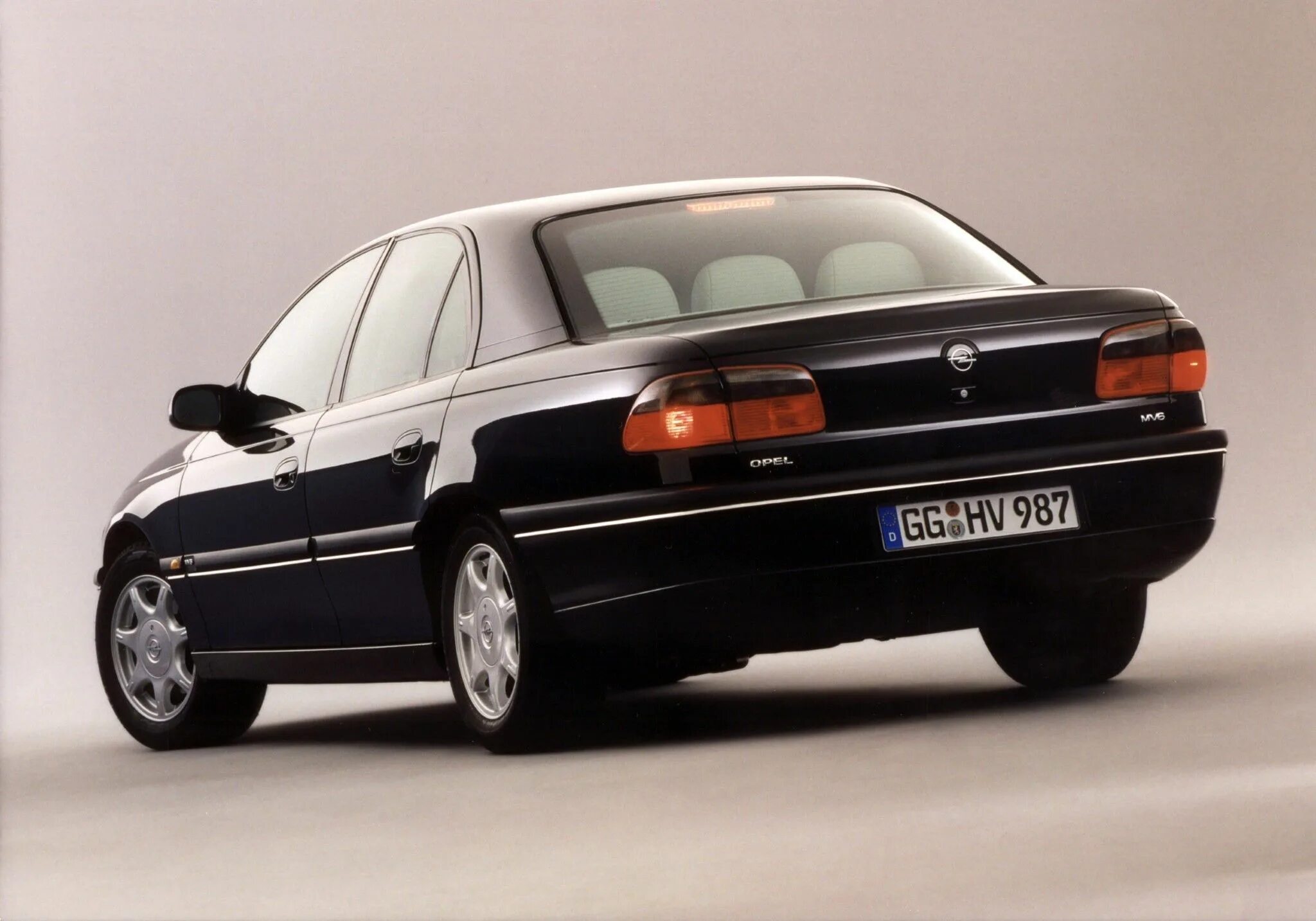 Опель Омега седан 1994. Opel Omega b 1994-1999. Opel Omega b. Opel Omega b 1994. Машину опель омега б