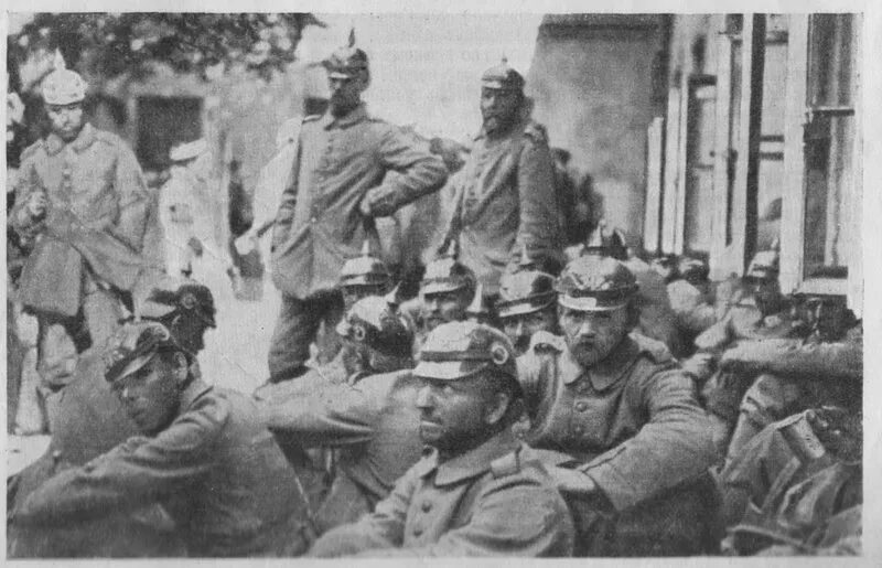 Германский блок в первой мировой войне. 1914 Год блок. Русские войска держат пленных. Державы германо‑австрийского блока 1918.