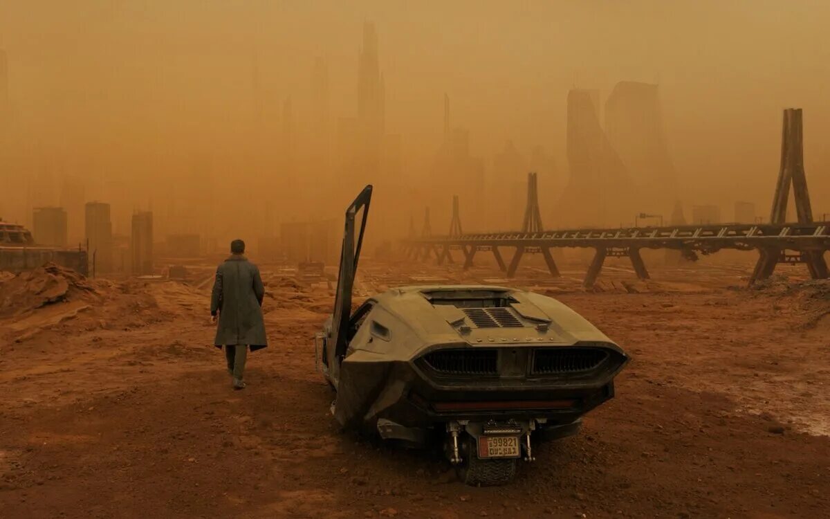 Бегущий по лезвию похожие. Бегущий по лезвию 2049. Blade Runner 2049 автомобиль. Бегущий по лезвию 2049 машина.