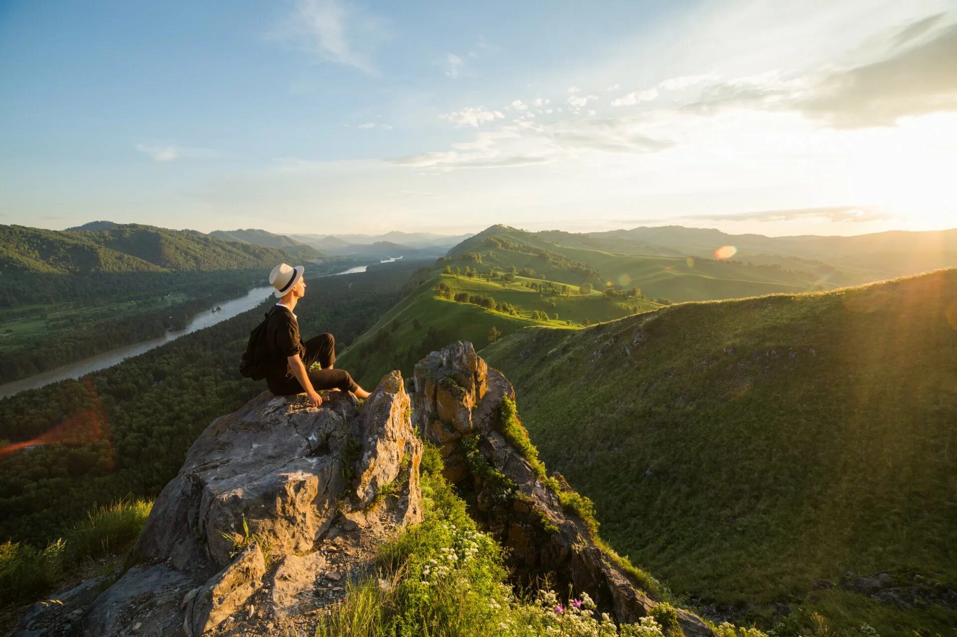 Tourism ecotourism. Алтайская Шамбала Белокуриха. Экотуризм горный Алтай. Гора чертов палец Алтай. Экотуризм в Алтайском крае.