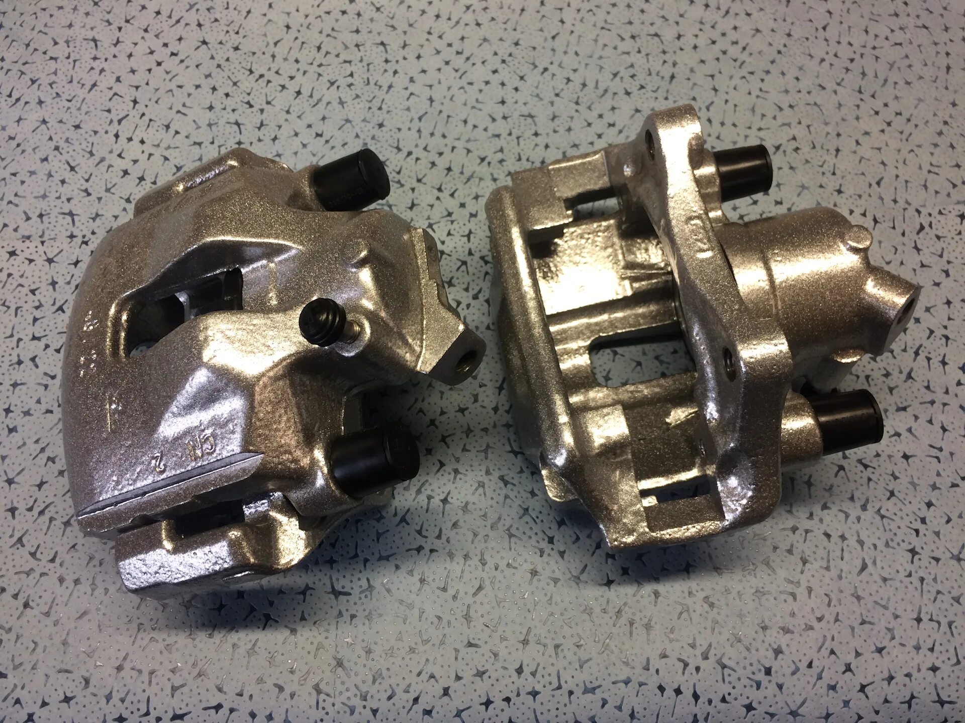 Суппорт тормозной передний иж планета 5. Тормозные суппорта ate. Передний суппорт cf moto 500. Суппорт ate 9293. Суппорт ate 4111 bmw.