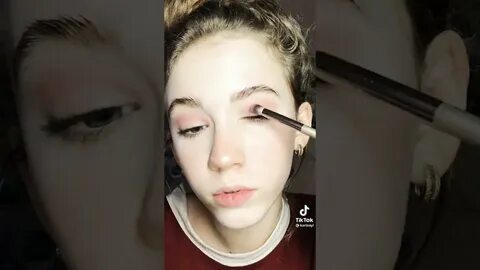 Нара из тик тока без макияжа