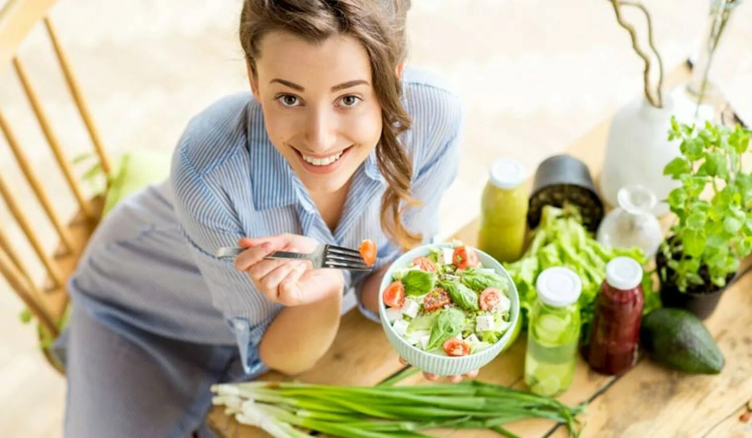 Health become. Healthy eating. Eating healthy food. Здоровая еда Эстетика. Идет прием пищи.