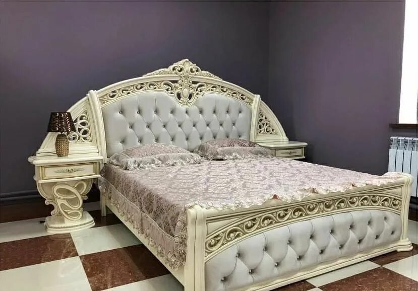 Спальня кассандра в киргу. Кровать кармен киргу. Спальня версаче киргу. Спальня anna киргу. Спальня венеция киргу.