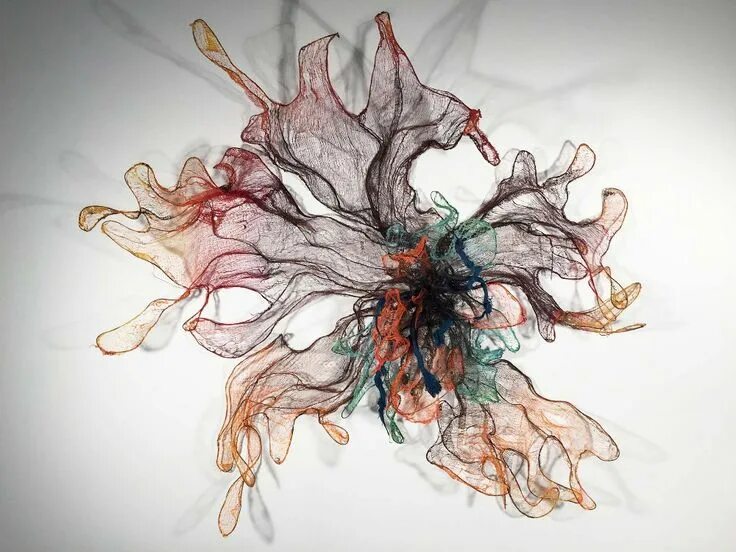 Ниномаэ инанис. Каллиграфия на стене. Contemporary art painting. Fibre artist. Художник рисует.