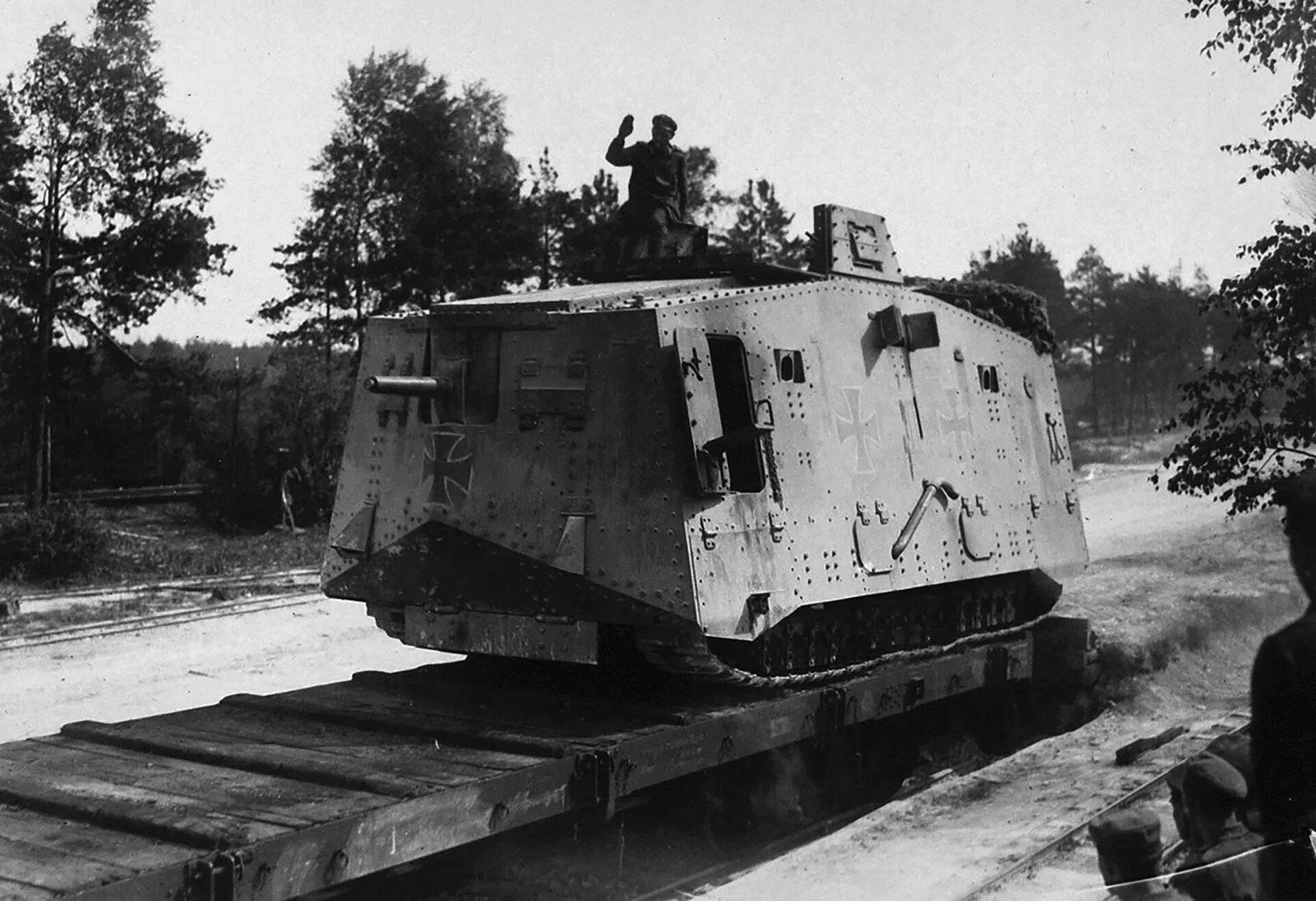 A7v танк. Немецкий танк а7v. Танки Германии первой мировой войны. Немецкий танк первой мировой войны a7v. Первые танки германии