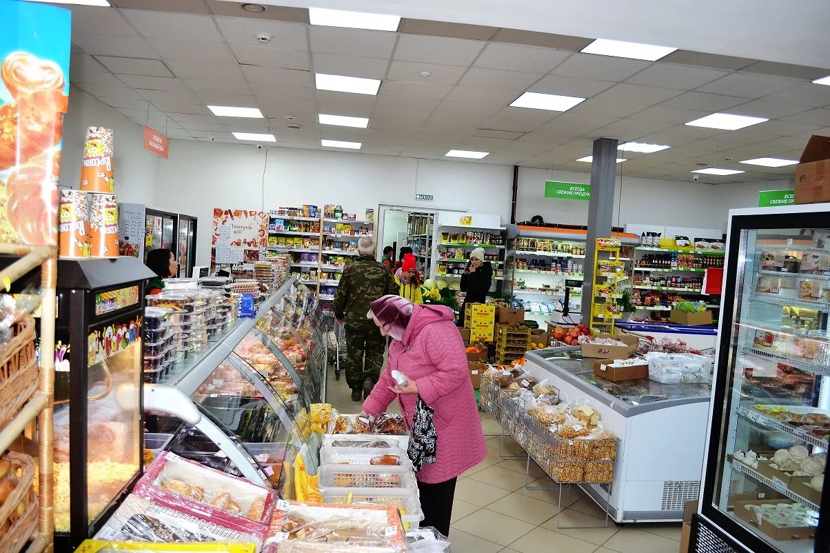 Продуктовые магазины новосибирска. Prime магазин еда. Ассортимент магазина близкий. Ассортимент магазина близкий. Продуктовый магазин да.